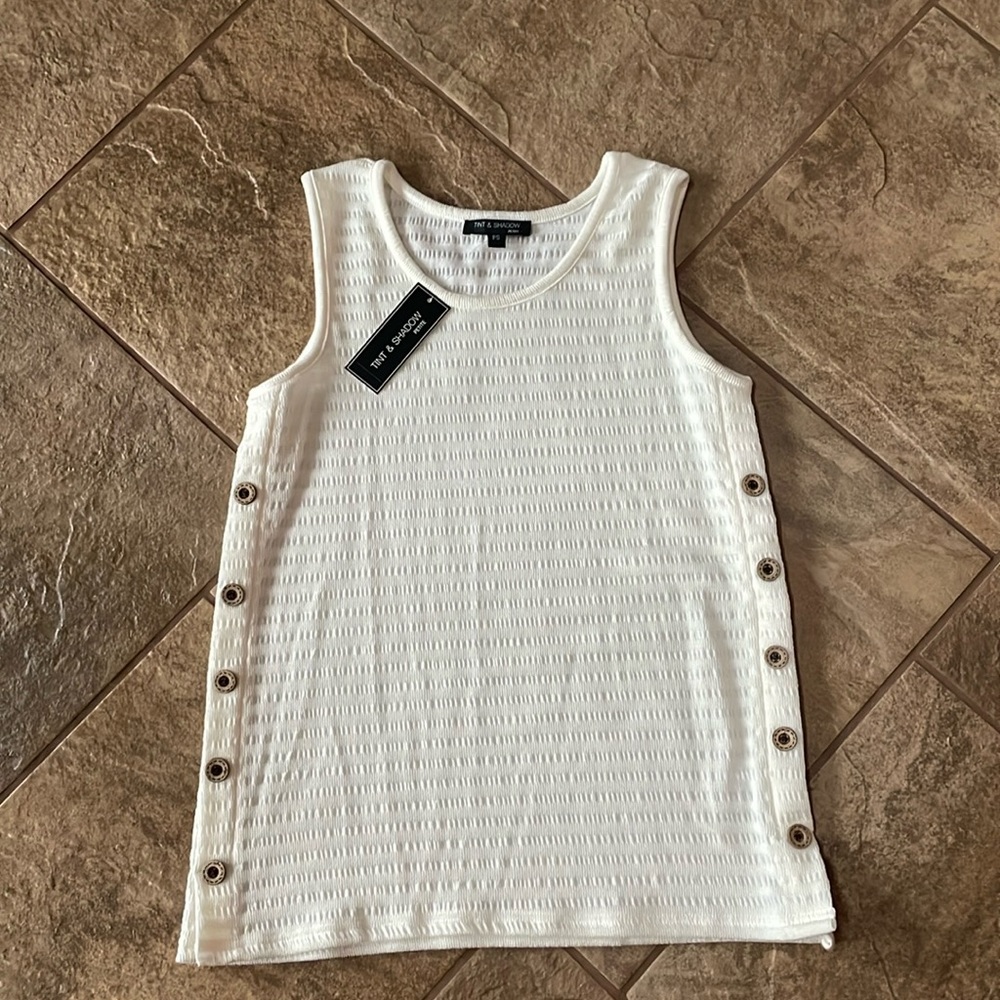 + TINT & SHADOW + Scoop Neck Tank